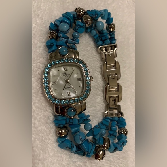 #J921 - VTG Suzanne Somers Turquoise, Aqua Crystals & Silver-tone Ladies Watch - Picture 2 of 13